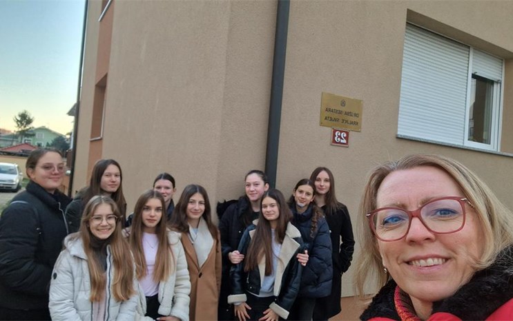 Učenice OŠ E. Kvaternika u posjetu samostanu